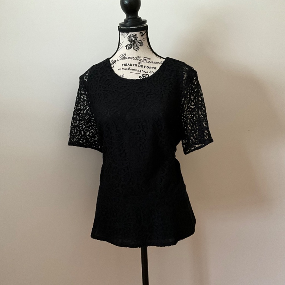 Ann Taylor Black Lace Women’s peplum blouse short sleeve Size 12